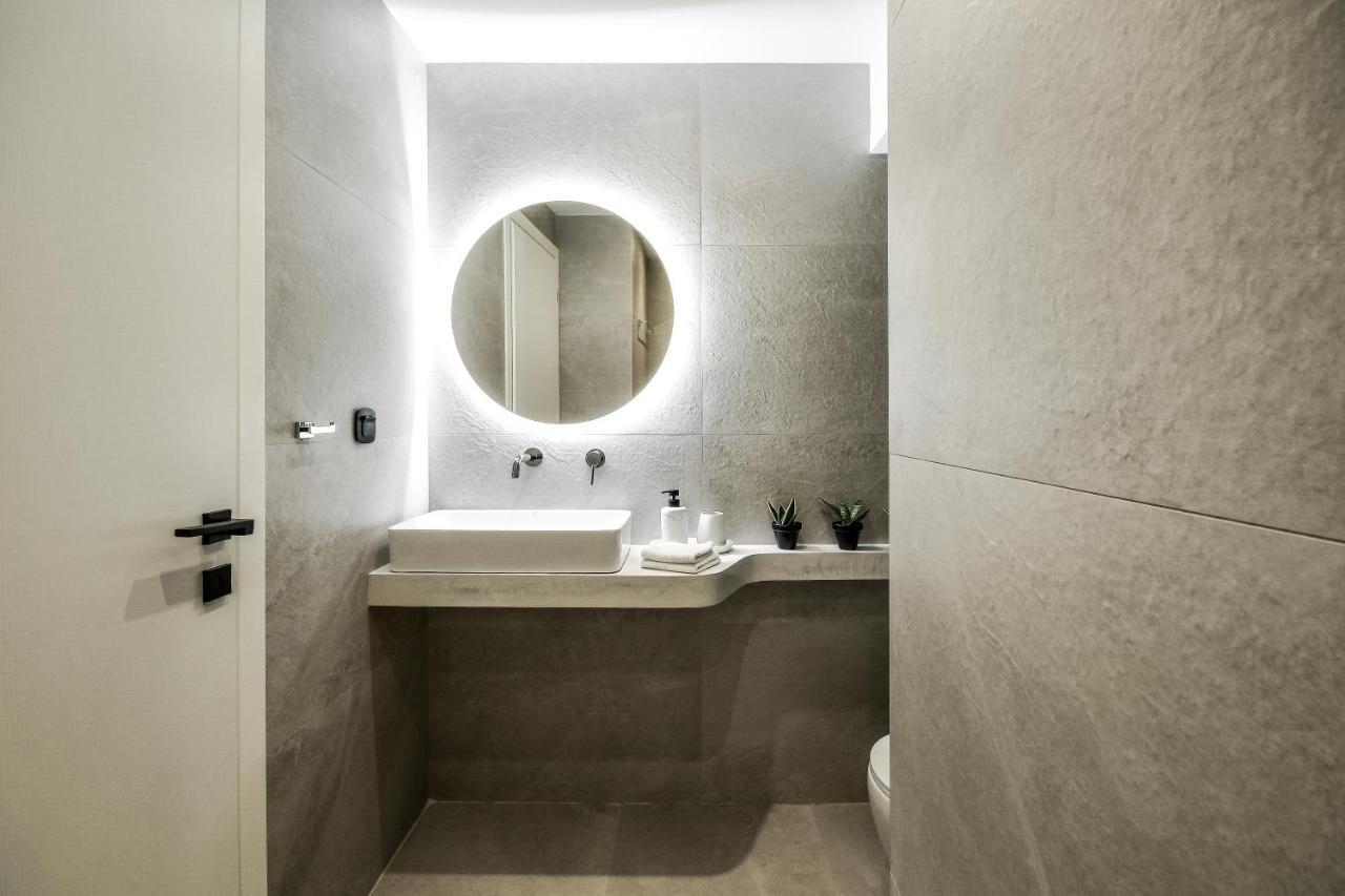 Luxury Downtown C2